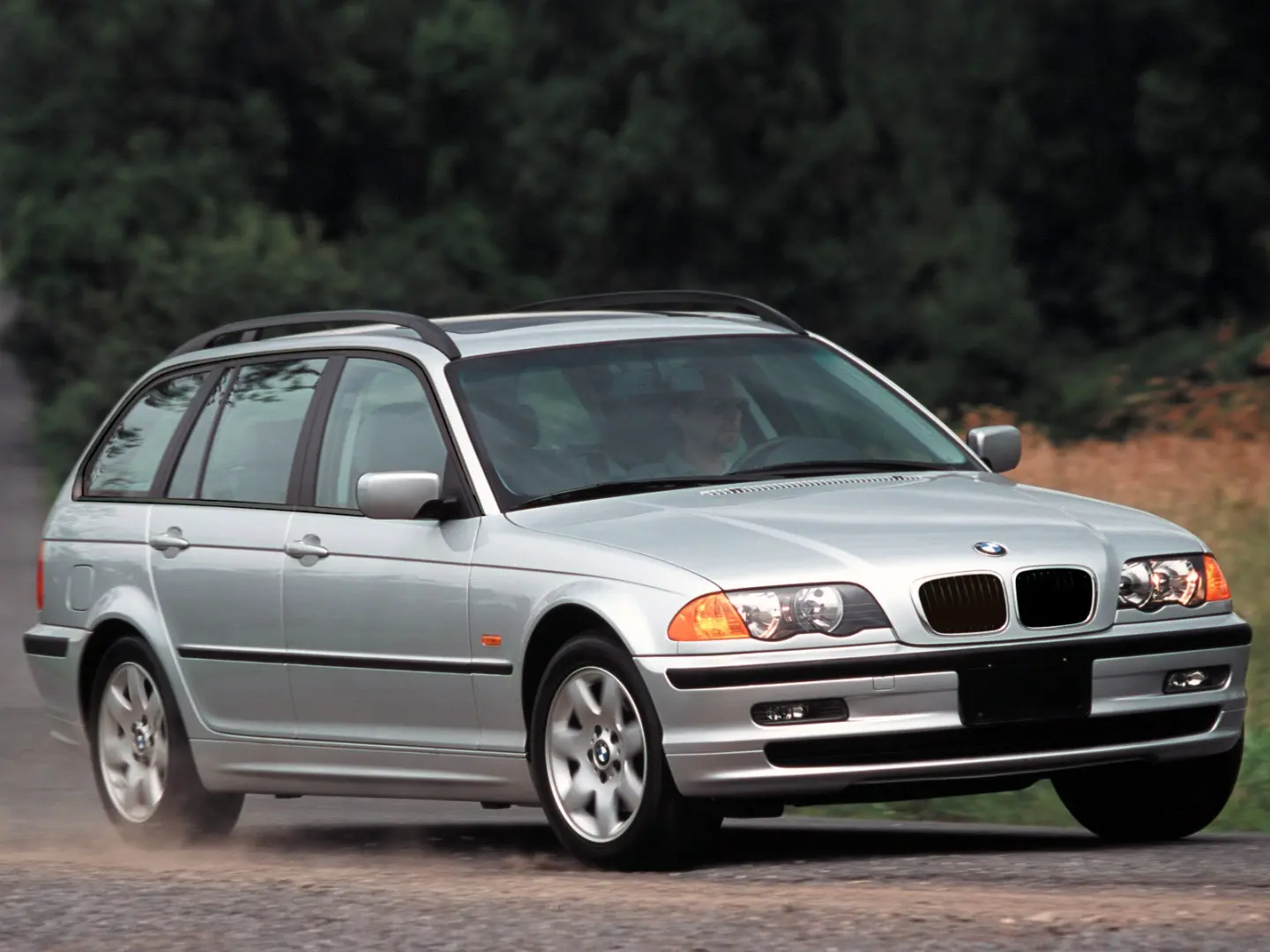 BMW 3 Serisi 3 Serisi Touring 320d Standart 6