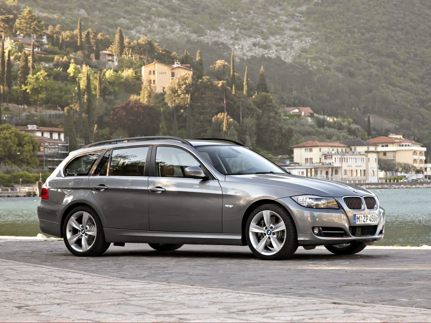 BMW 3 Serisi 3 Serisi Touring 320d Standart 0