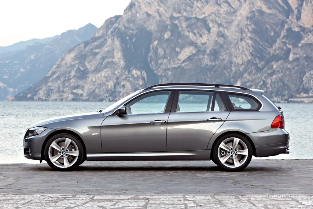 BMW 3 Serisi 3 Serisi Touring 320d Standart 6