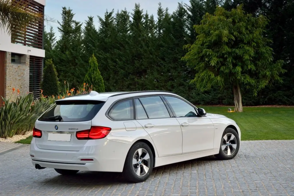 BMW 3 Serisi 3 Serisi Touring 330xi Standart 4