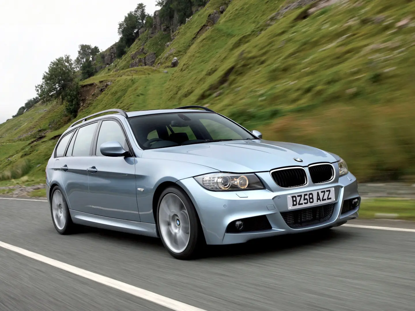 BMW 3 Serisi 3 Serisi Touring 320d Standart 4