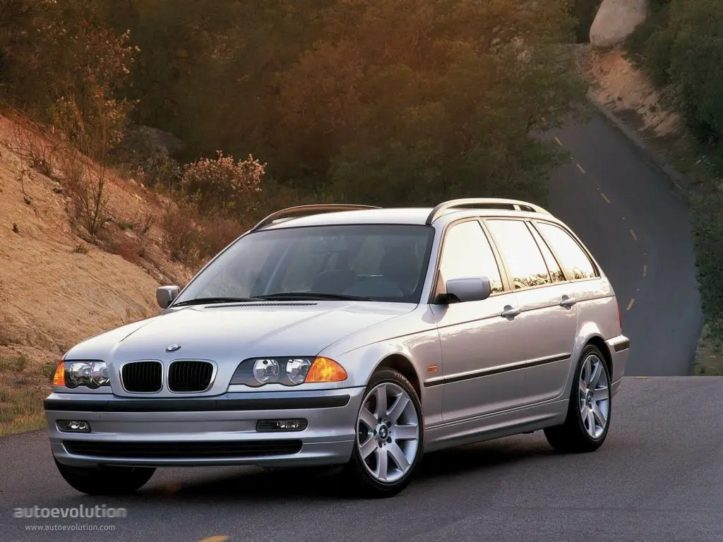 BMW 3 Serisi 3 Serisi Touring 320i Standart 6