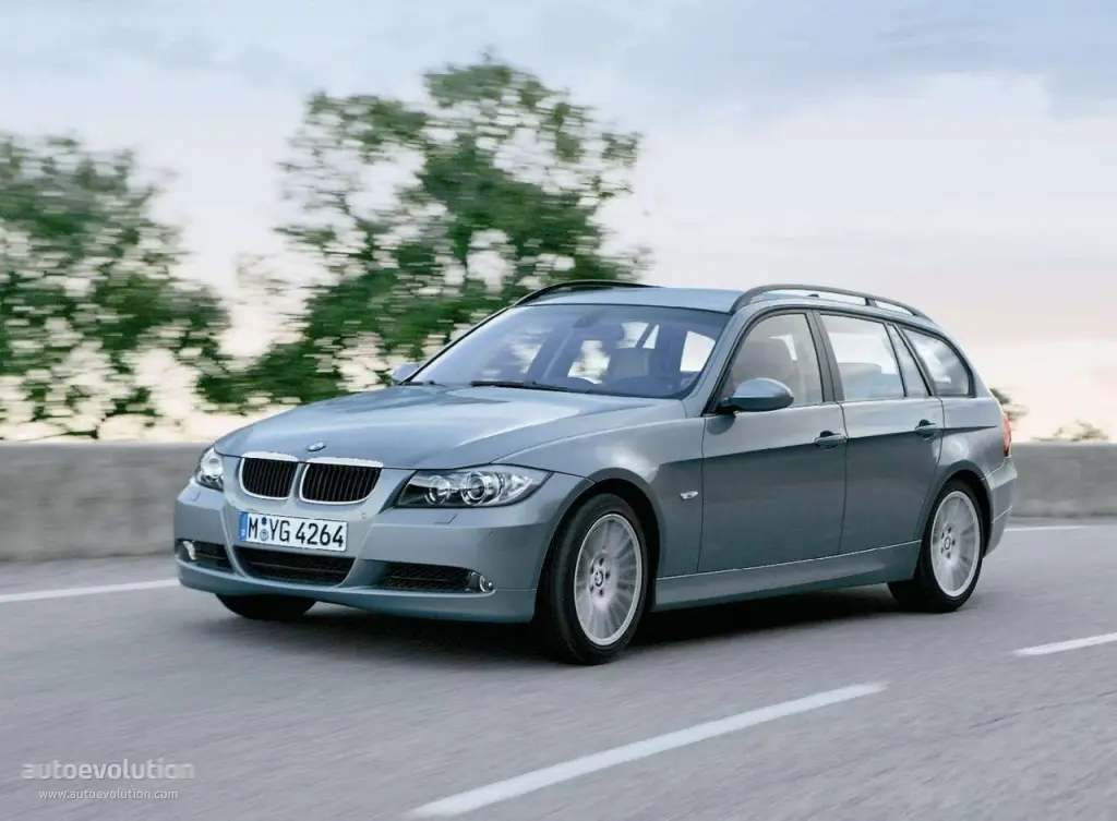BMW 3 Serisi 3 Serisi Touring 320i Standart 6