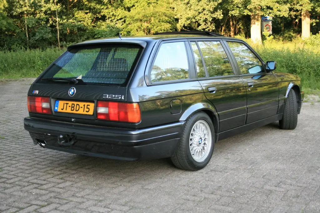BMW 3 Serisi 3 Serisi Touring 325i Standart 4