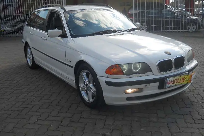 BMW 3 Serisi 3 Serisi Touring 325i Standart 6