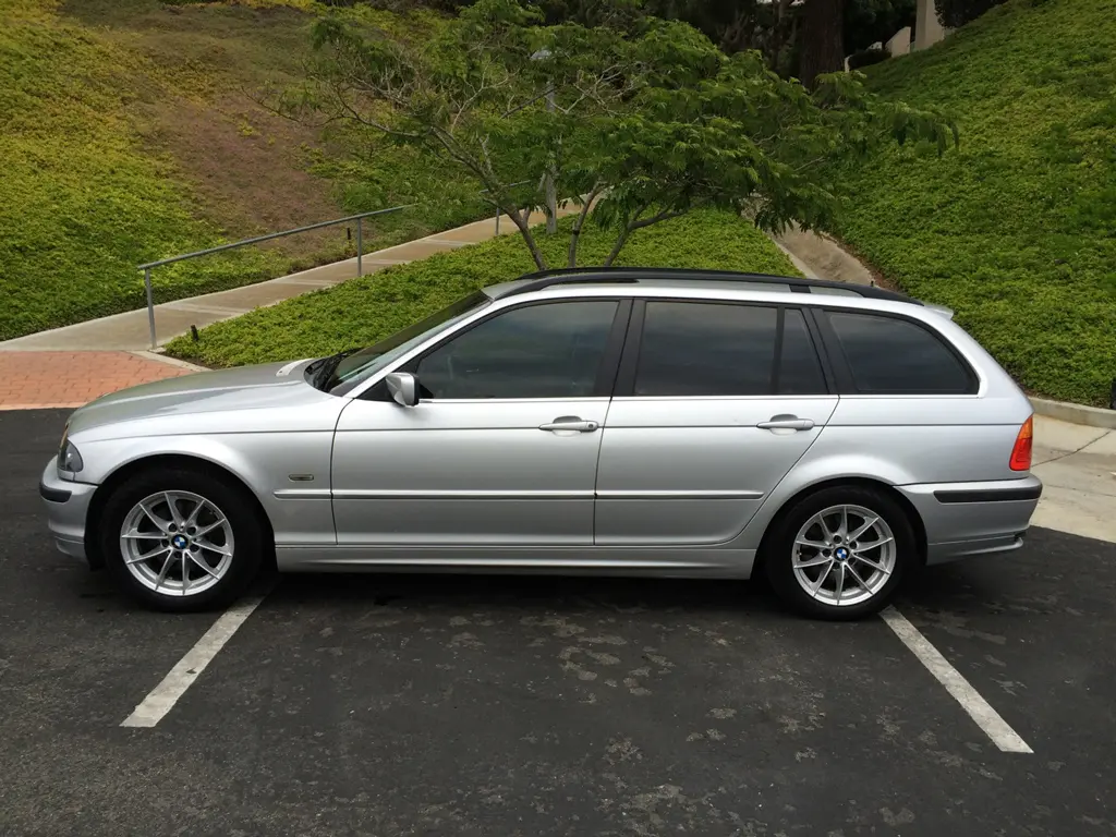 BMW 3 Serisi 3 Serisi Touring 325i Standart 5