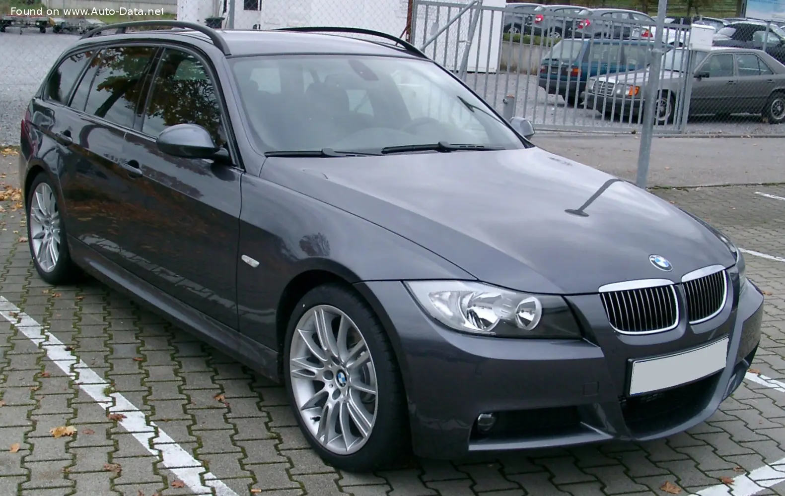 BMW 3 Serisi 3 Serisi Touring 325i Standart 6