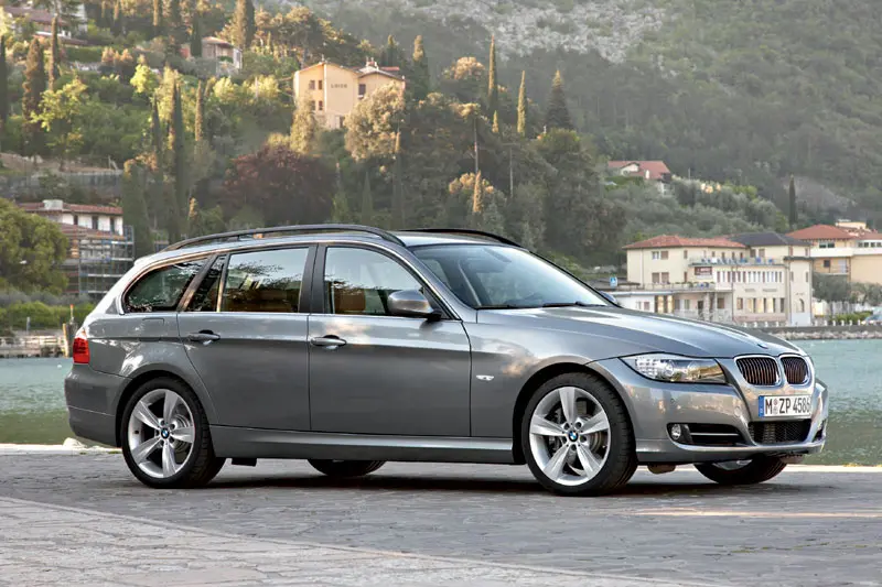 BMW 3 Serisi 3 Serisi Touring 325i xDrive Standart 1