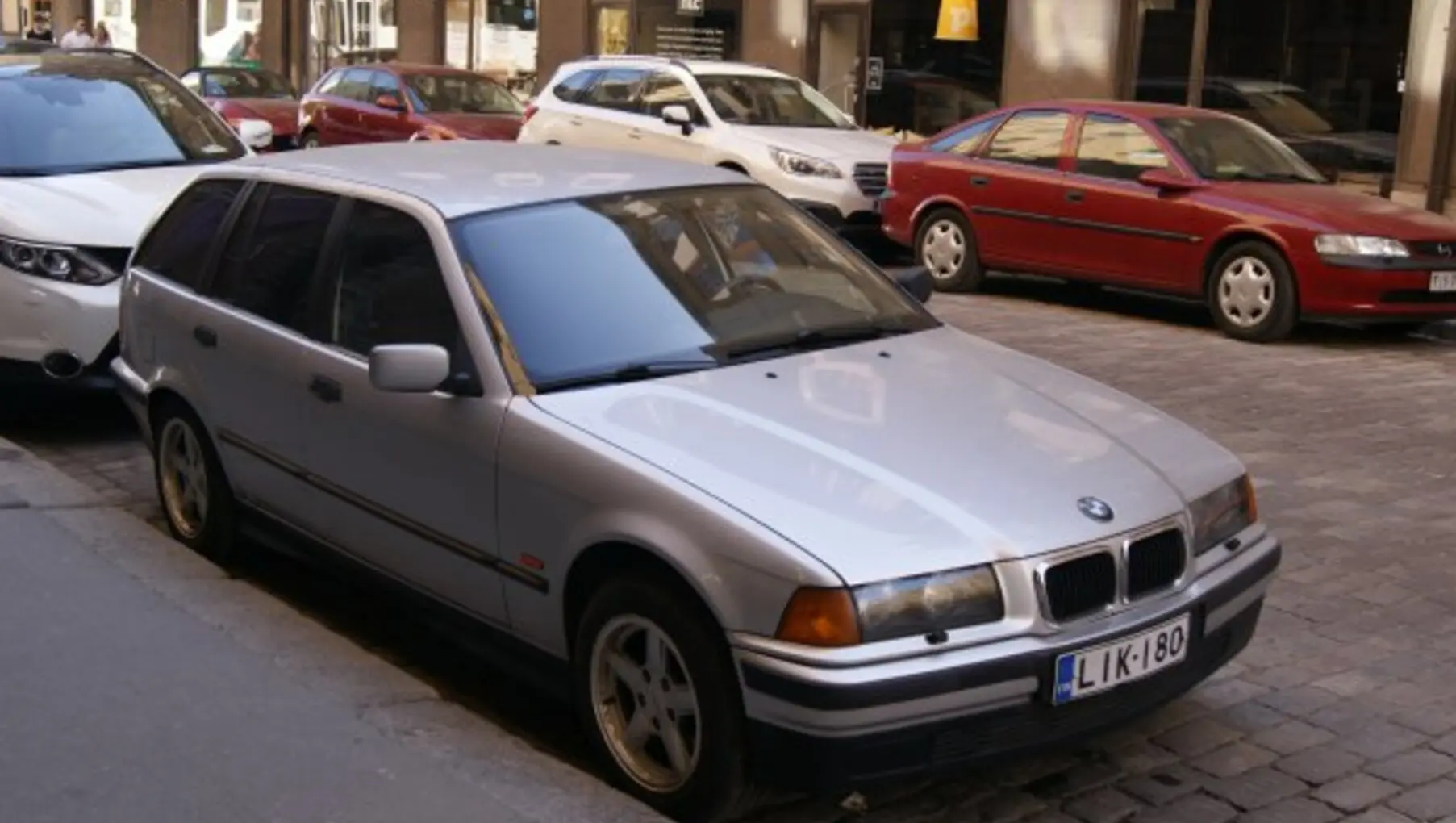 BMW 3 Serisi 3 Serisi Touring 325tds Standart 3