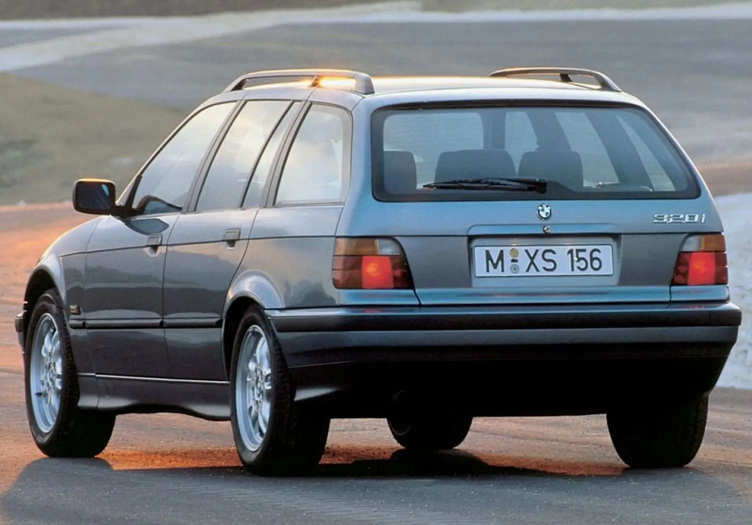 BMW 3 Serisi 3 Serisi Touring 325tds Standart 4