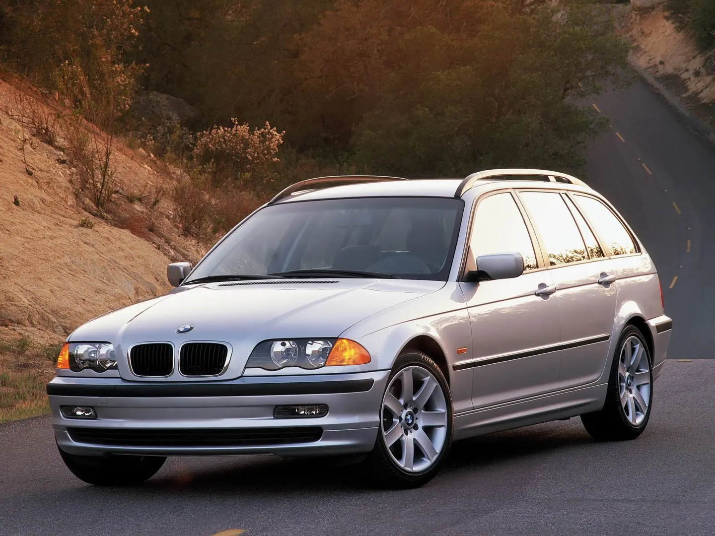 BMW 3 Serisi 3 Serisi Touring 320d Standart 0