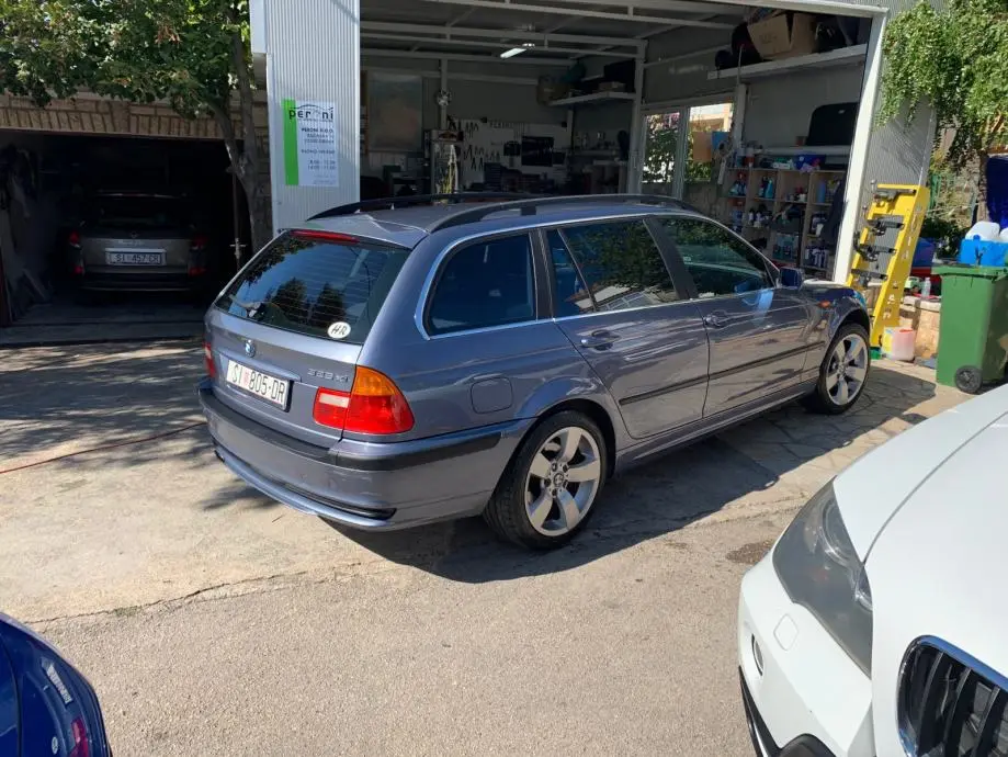 BMW 3 Serisi 3 Serisi Touring 325xi Standart 4