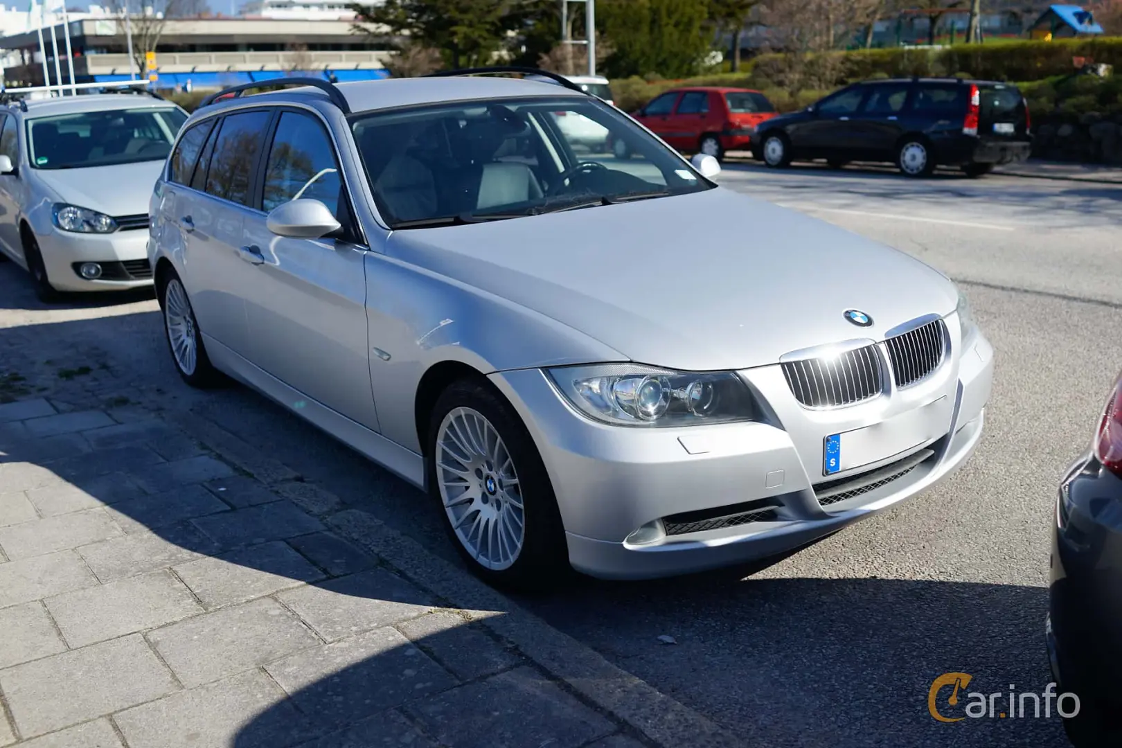 BMW 3 Serisi 3 Serisi Touring 325xi Standart 4