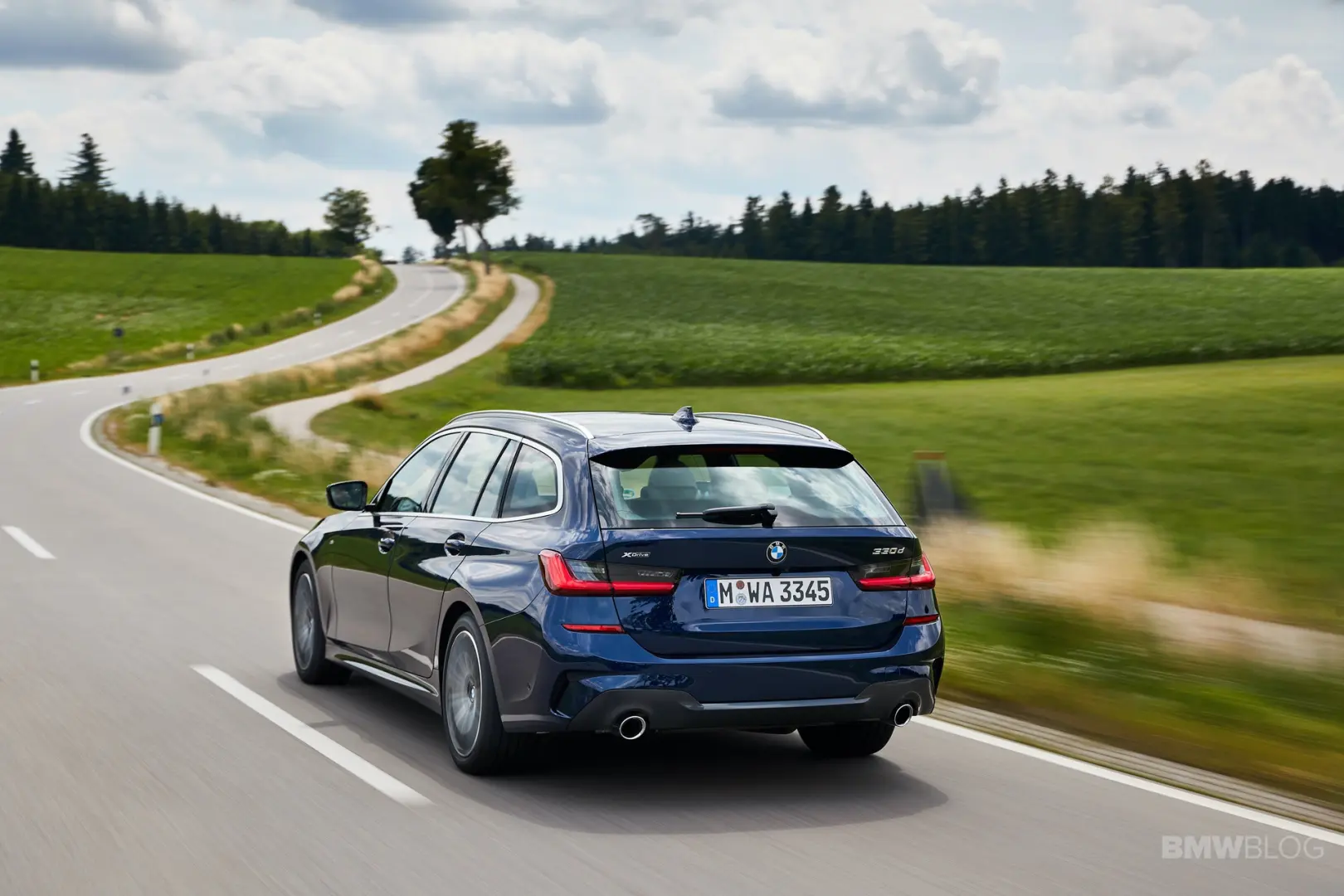 BMW 3 Serisi 3 Serisi Touring 330d xDrive Standart 7