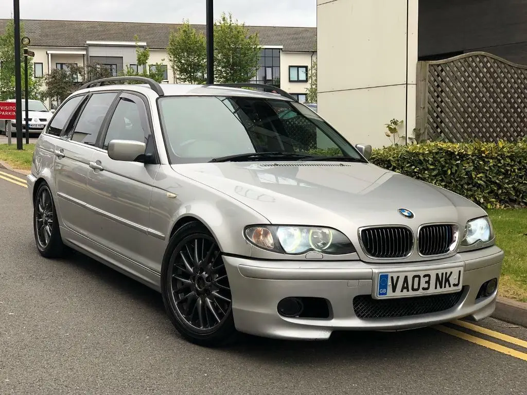 BMW 3 Serisi 3 Serisi Touring 330d Standart 1
