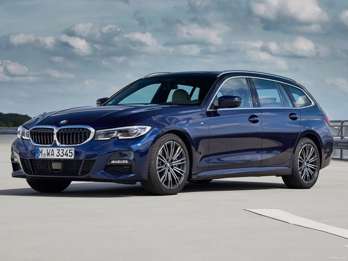 BMW 3 Serisi 3 Serisi Touring 330d xDrive Standart 4