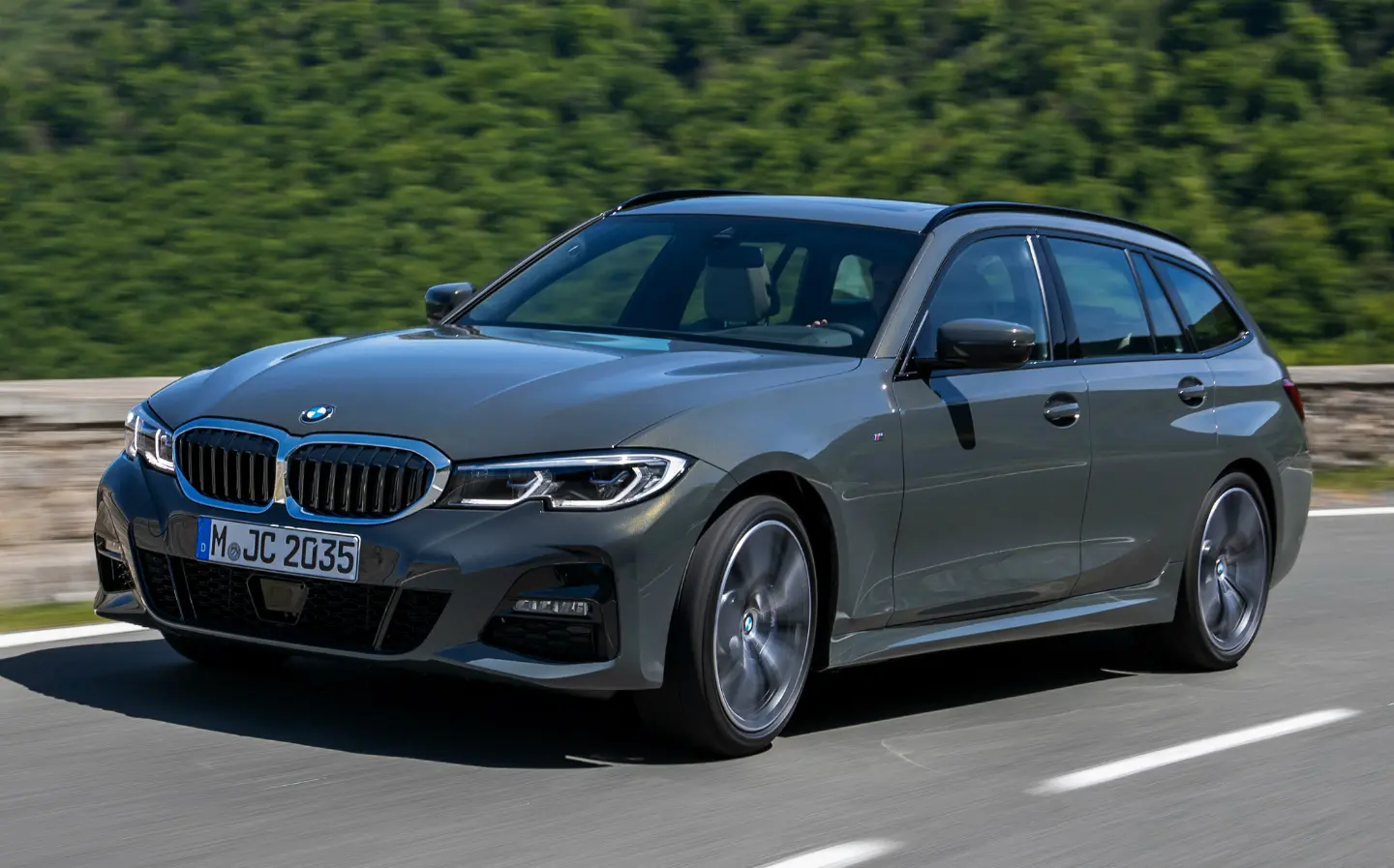 BMW 3 Serisi 3 Serisi Touring 330d xDrive Standart 7