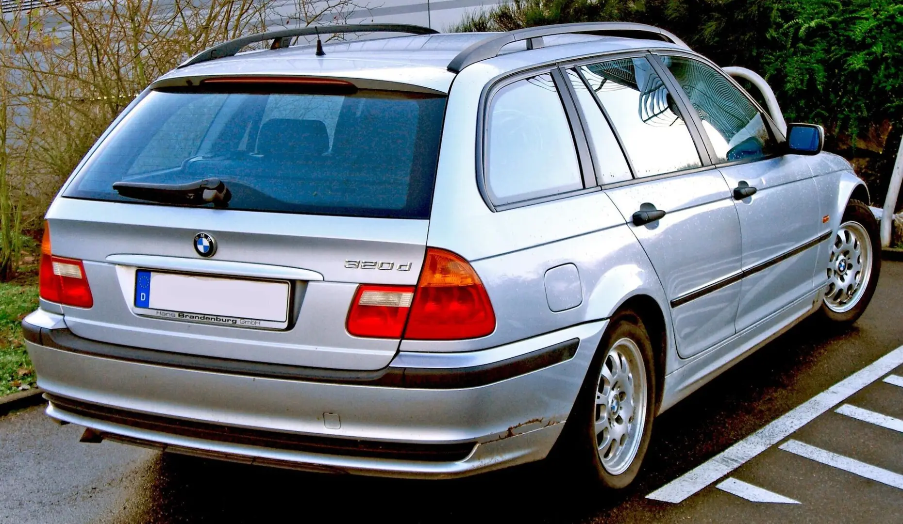 BMW 3 Serisi 3 Serisi Touring 330d Standart 3