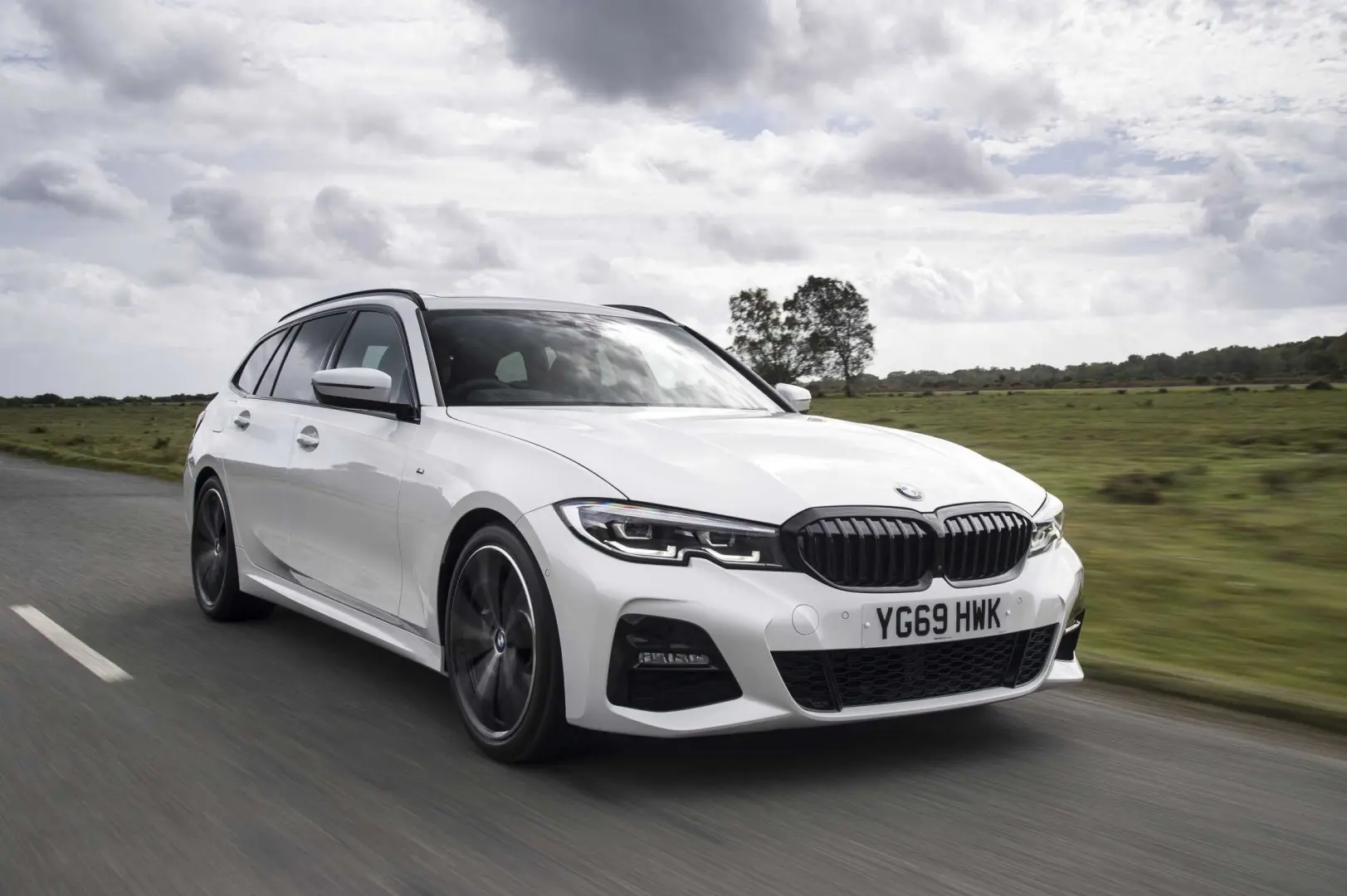 BMW 3 Serisi 3 Serisi Touring 330i xDrive Standart 4