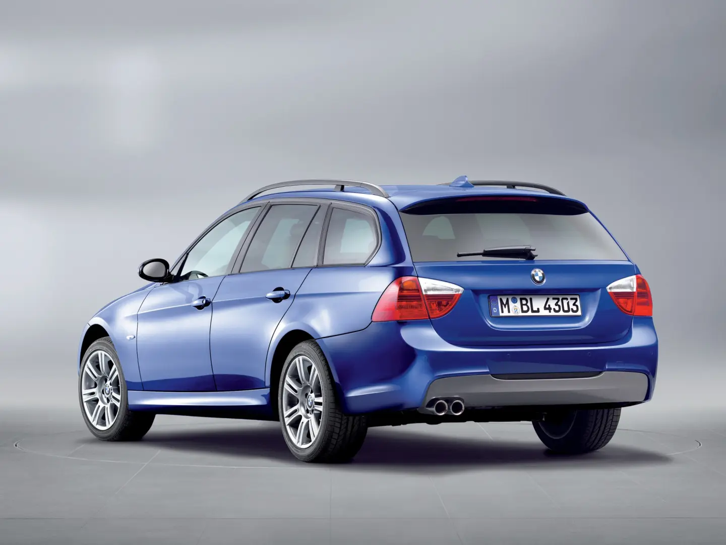 BMW 3 Serisi 3 Serisi Touring 320d Standart 1