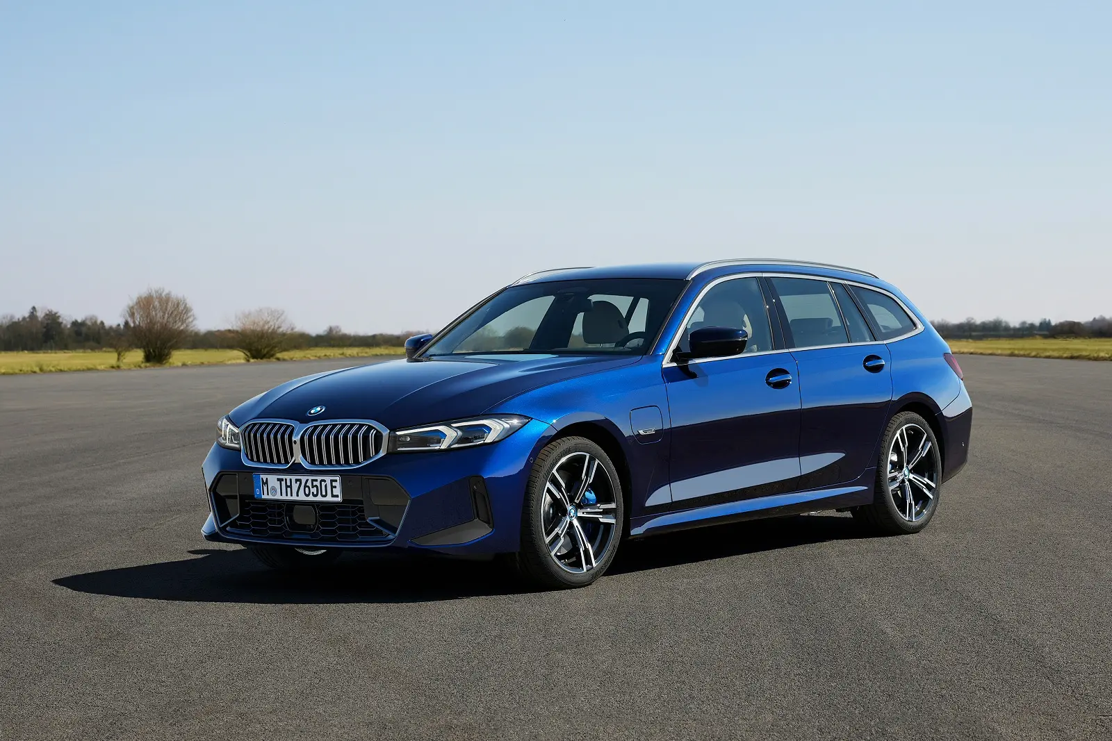 BMW 3 Serisi 3 Serisi Touring 330xi Standart 6