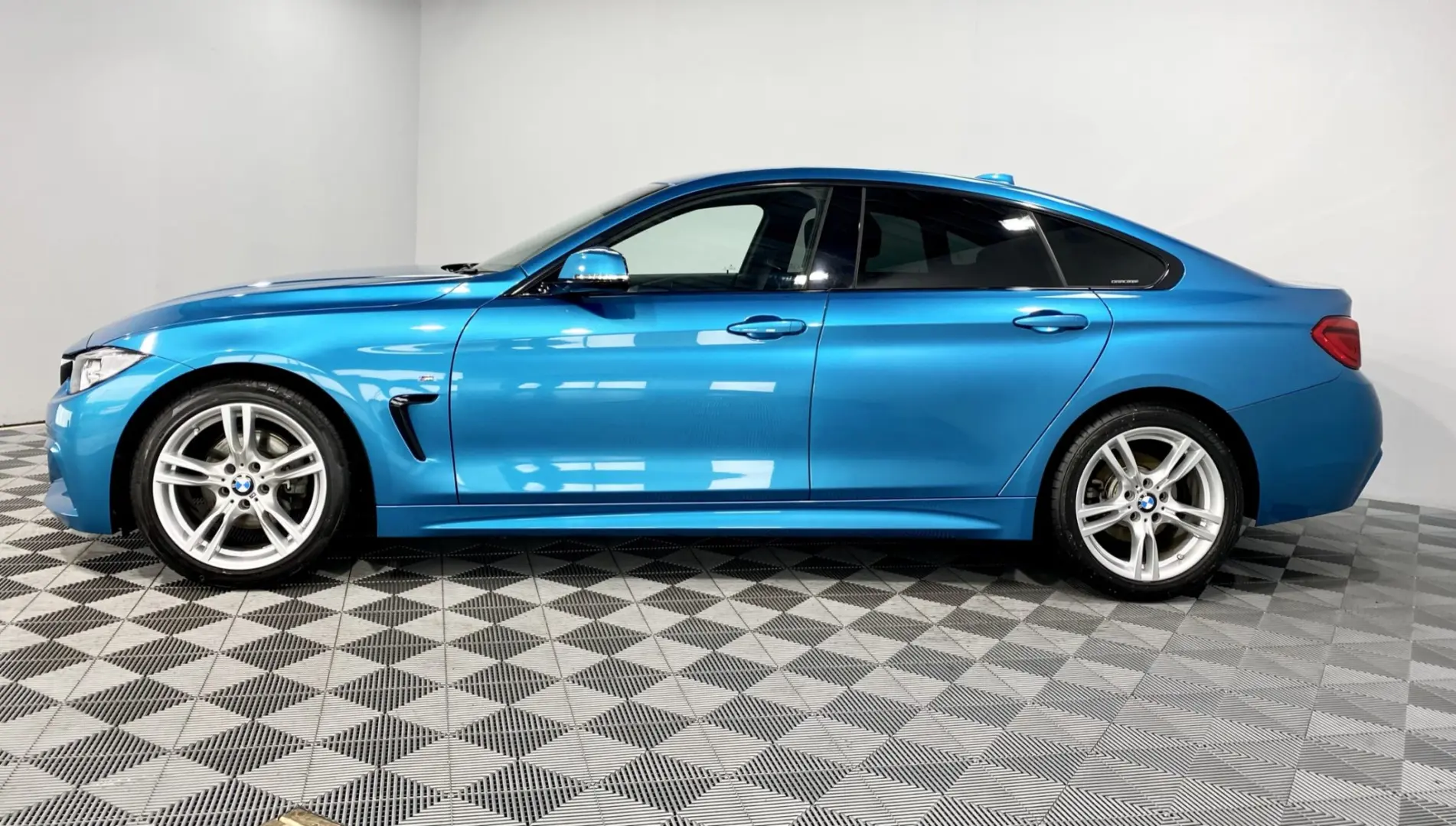 BMW 4 Serisi 4 Serisi 420d M Sport 6