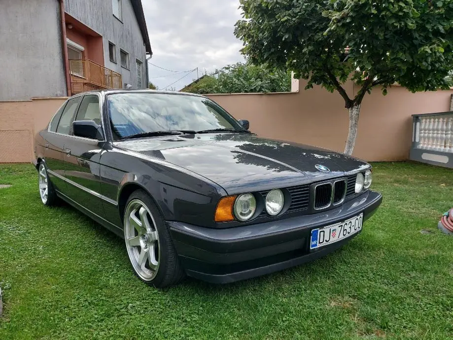 BMW 5 Serisi 5 Serisi 518i Standart 1