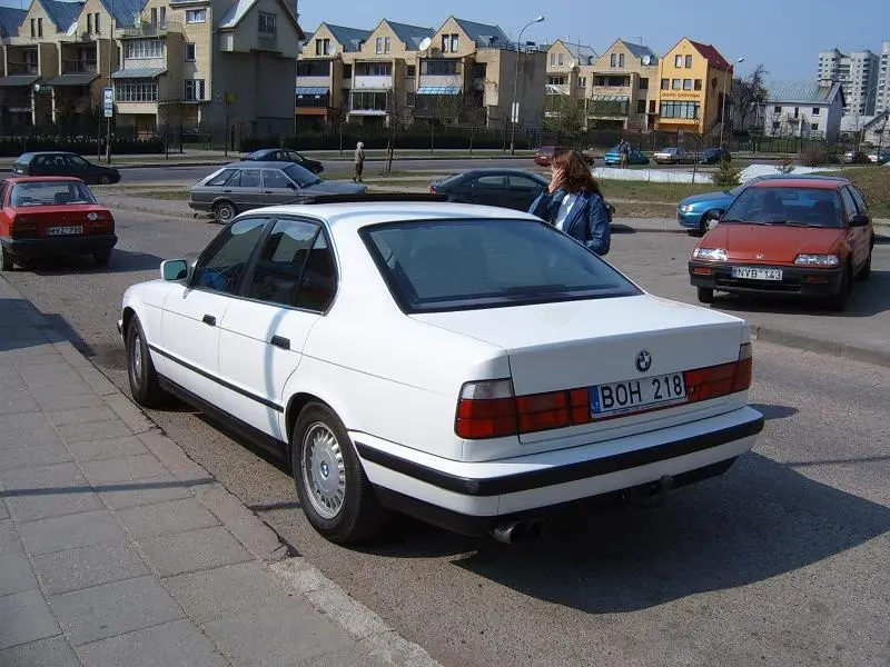 BMW 5 Serisi 5 Serisi 518i Standart 2