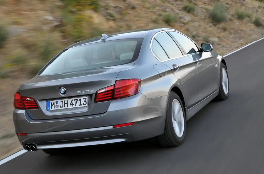 BMW 5 Serisi 5 Serisi 520d Dynamic 4