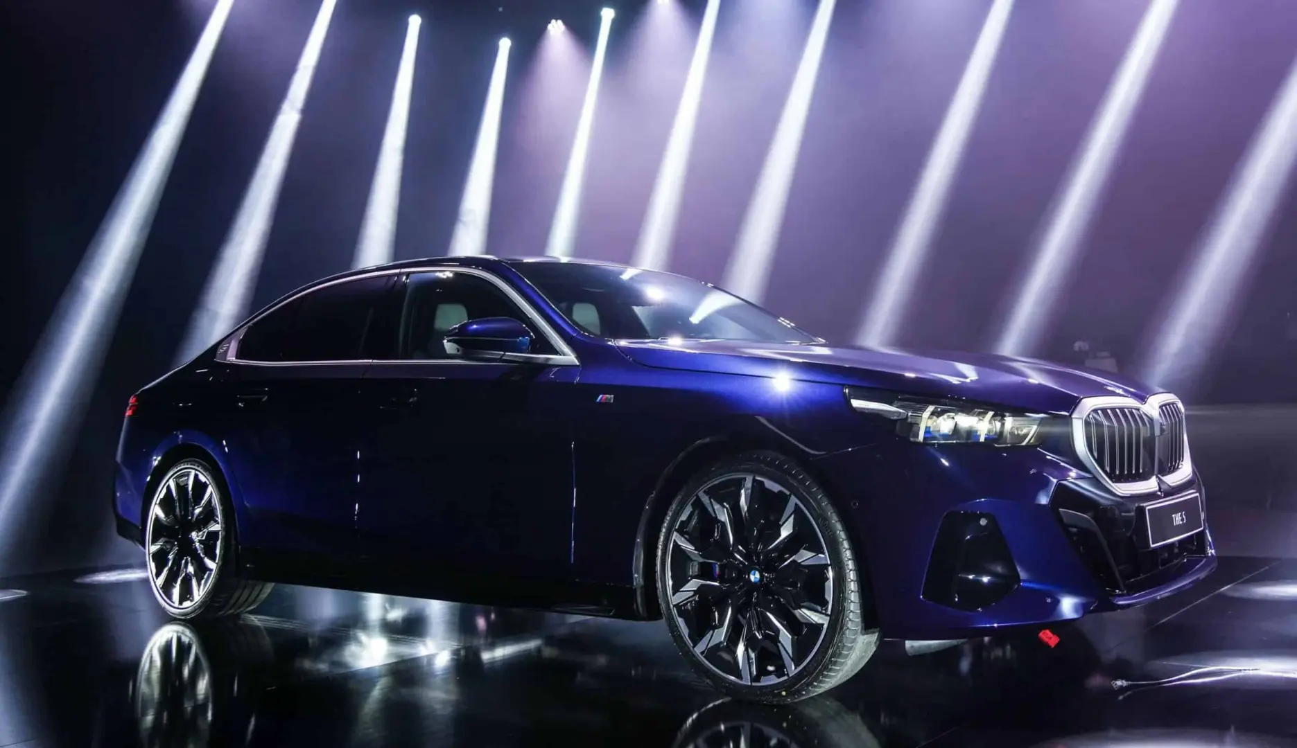 BMW 5 Serisi 5 Serisi 520d xDrive M Sport Mhev 2