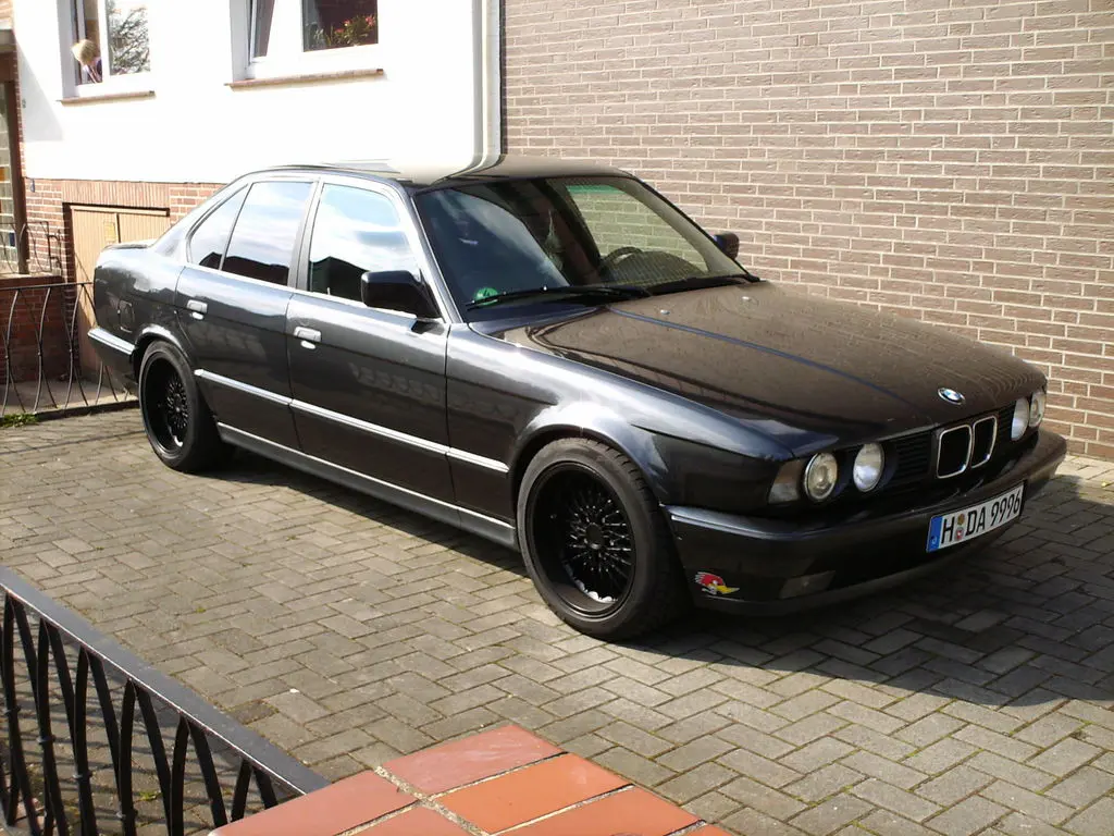 BMW 5 Serisi 5 Serisi 520i 24V Standart 4