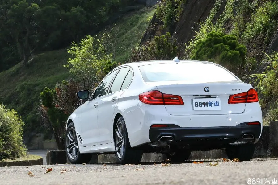 BMW 5 Serisi 5 Serisi 520i M Sport 4