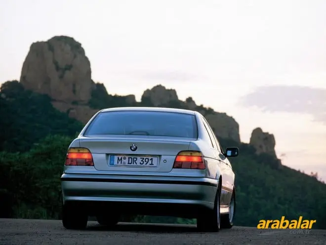 BMW 5 Serisi 5 Serisi 520i Standart 6