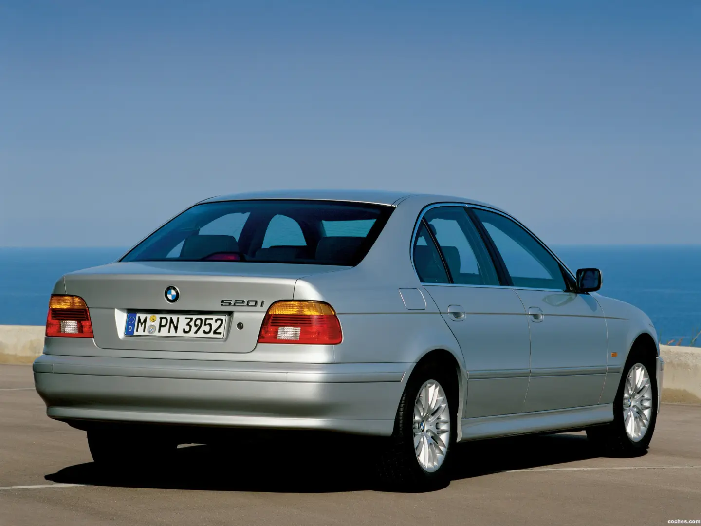 BMW 5 Serisi 5 Serisi 520d Standart 1