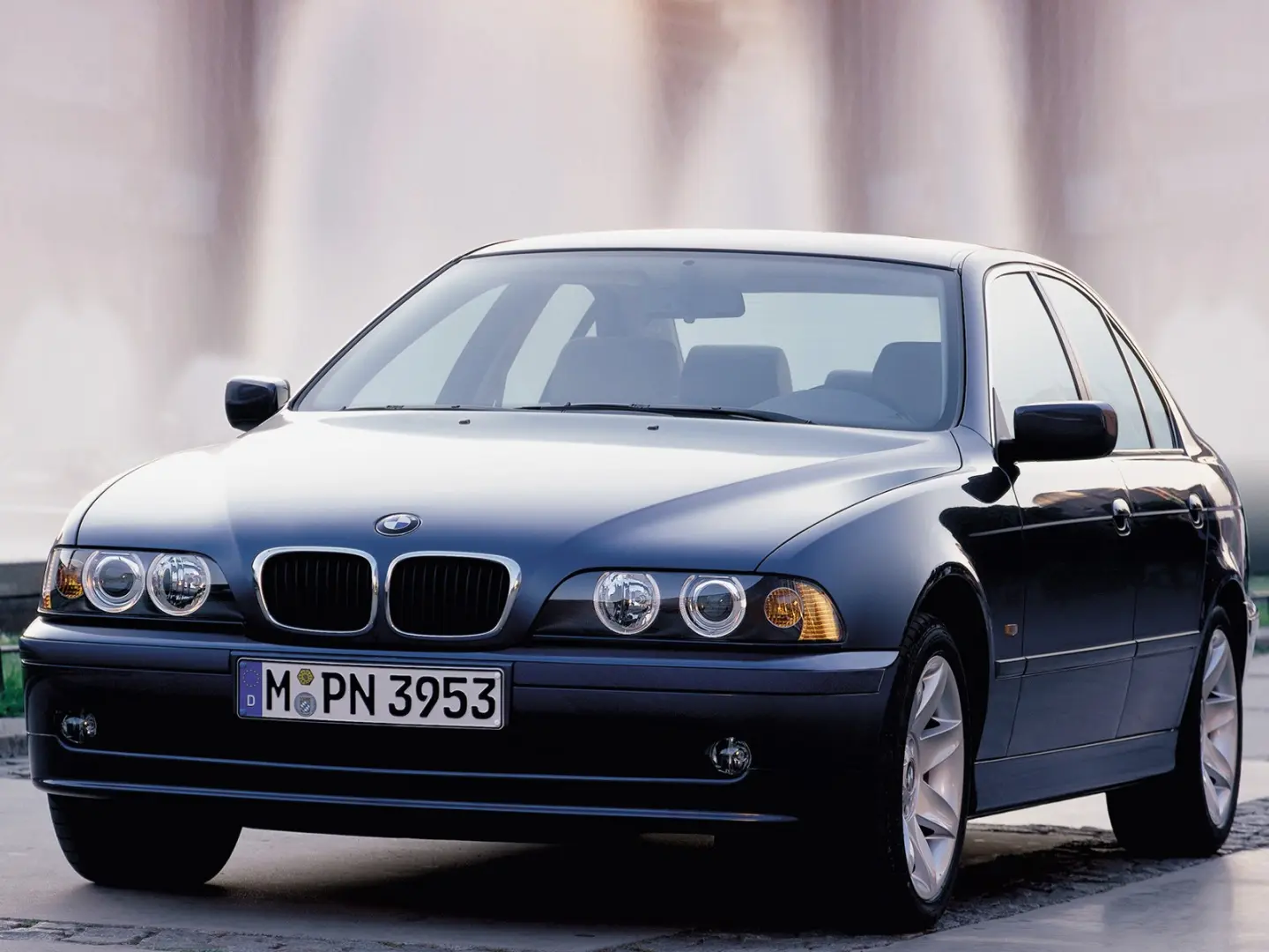BMW 5 Serisi 5 Serisi 520i Standart 6