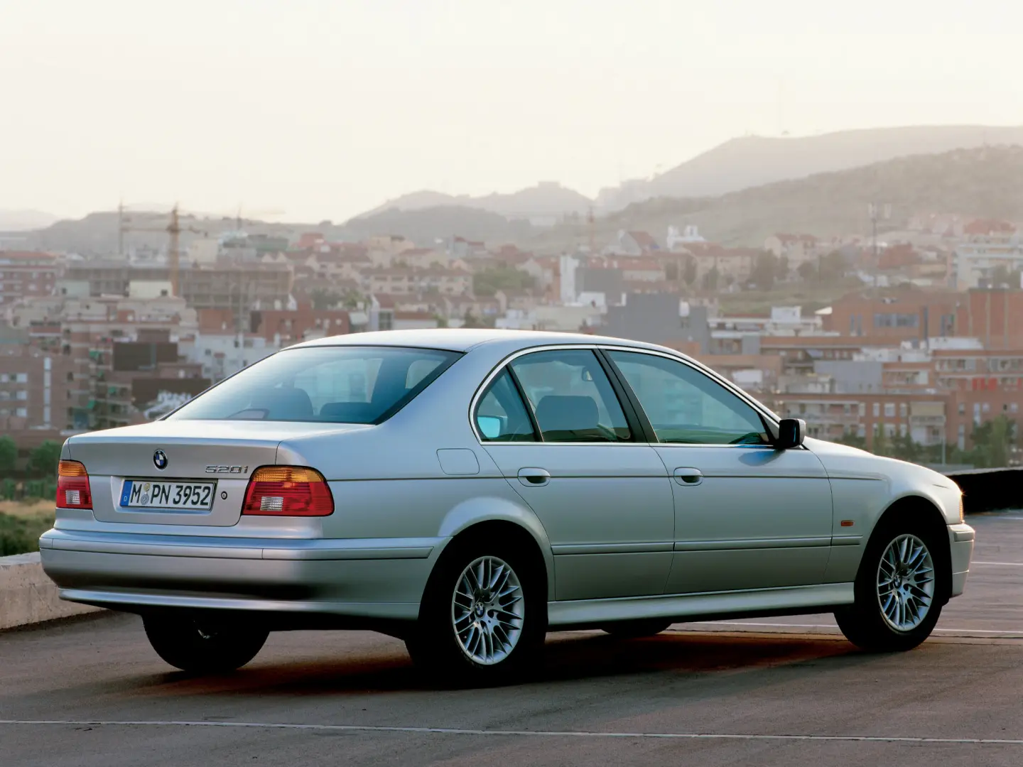 BMW 5 Serisi 5 Serisi 520i Standart 2