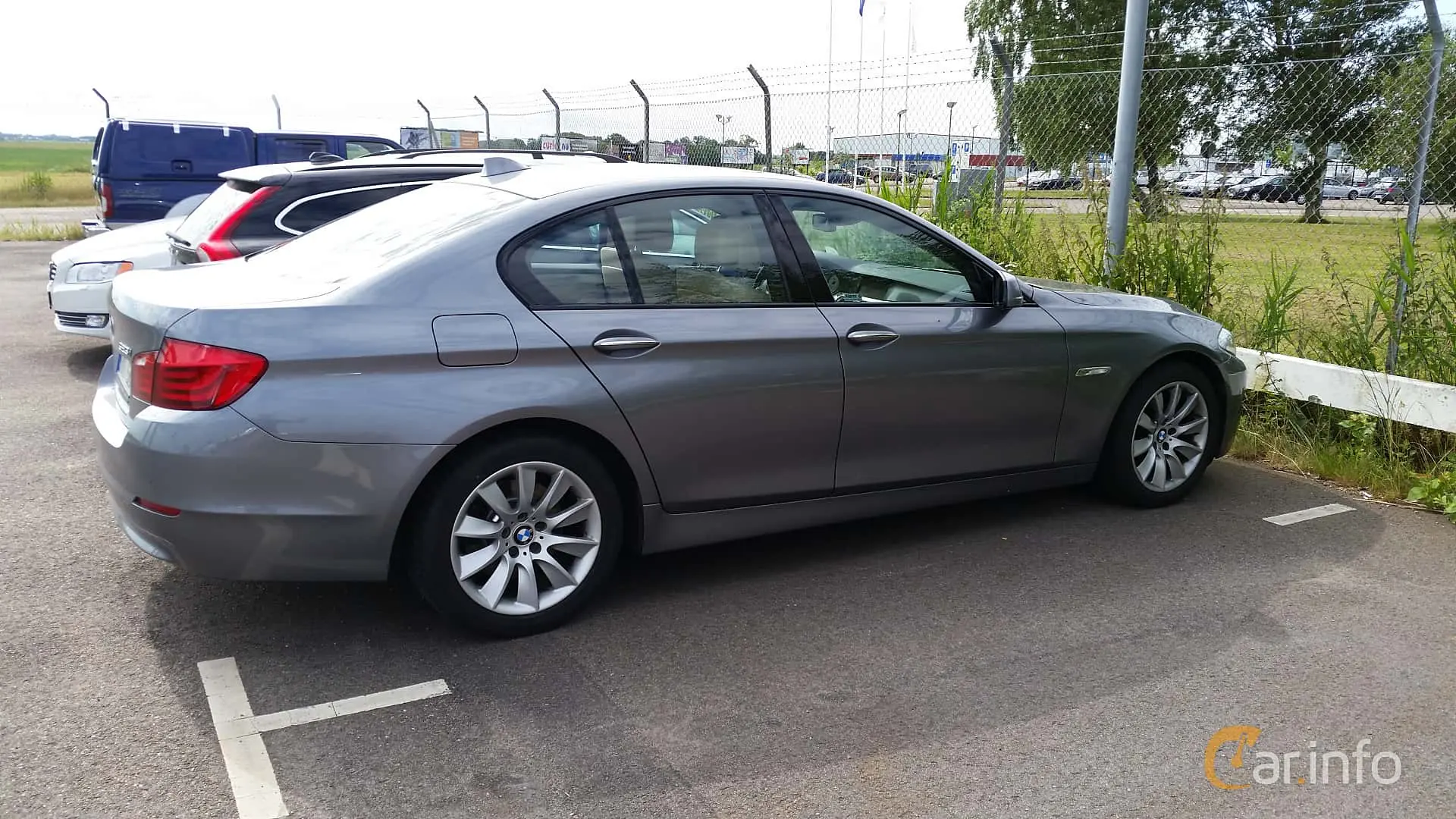 BMW 5 Serisi 5 Serisi 523i Standart 2
