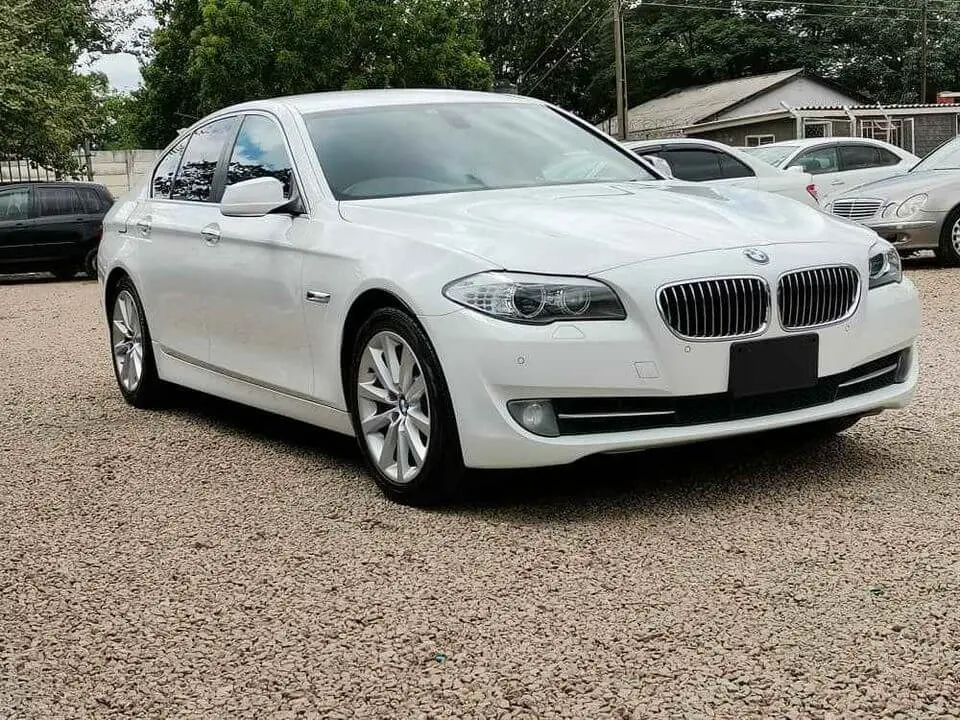 BMW 5 Serisi 5 Serisi 523i Standart 2