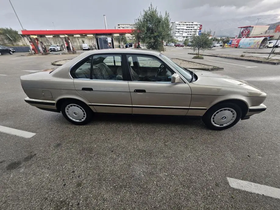 BMW 5 Serisi 5 Serisi 524td Standart 7