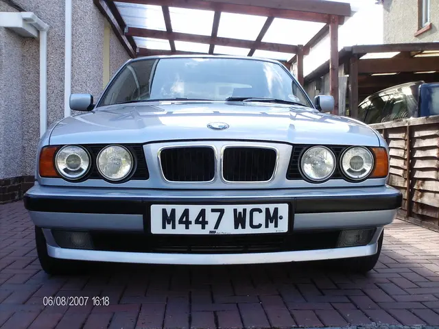 BMW 5 Serisi 5 Serisi 525ix 24V Executive 6