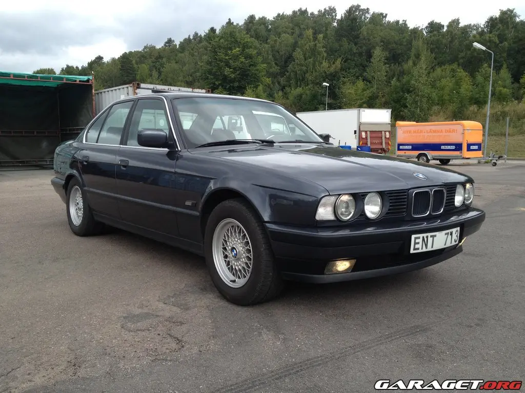 BMW 5 Serisi 5 Serisi 525td Standart 6