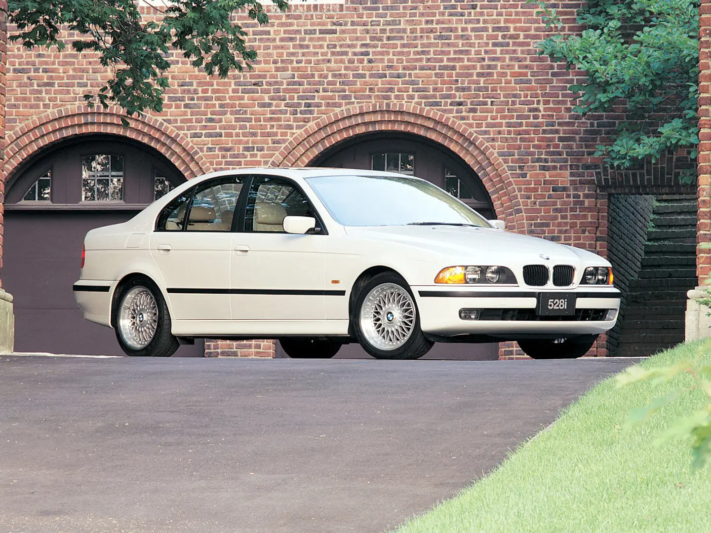 BMW 5 Serisi 5 Serisi 528i Standart 4