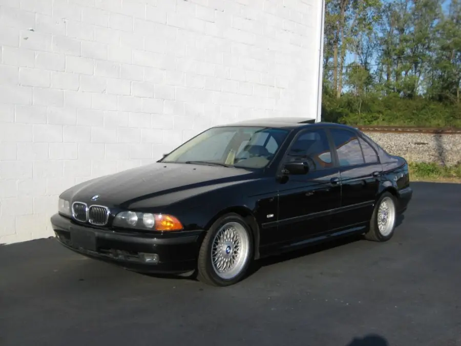 BMW 5 Serisi 5 Serisi 528i Standart 0