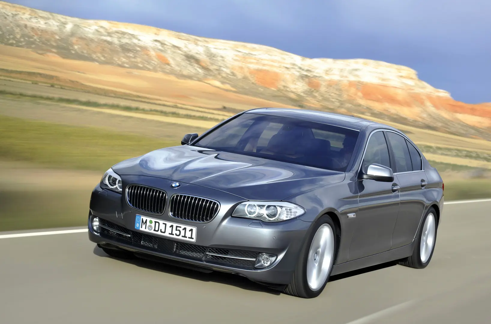 BMW 5 Serisi 5 Serisi 528i Standart 0