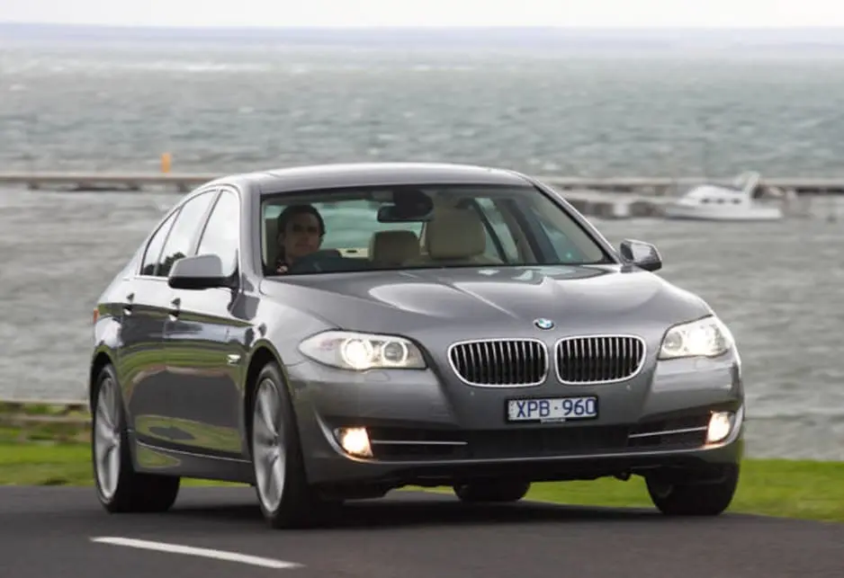 BMW 5 Serisi 5 Serisi 528i Standart 2