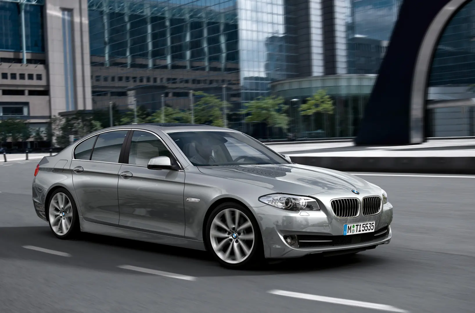 BMW 5 Serisi 5 Serisi 528i Standart 5