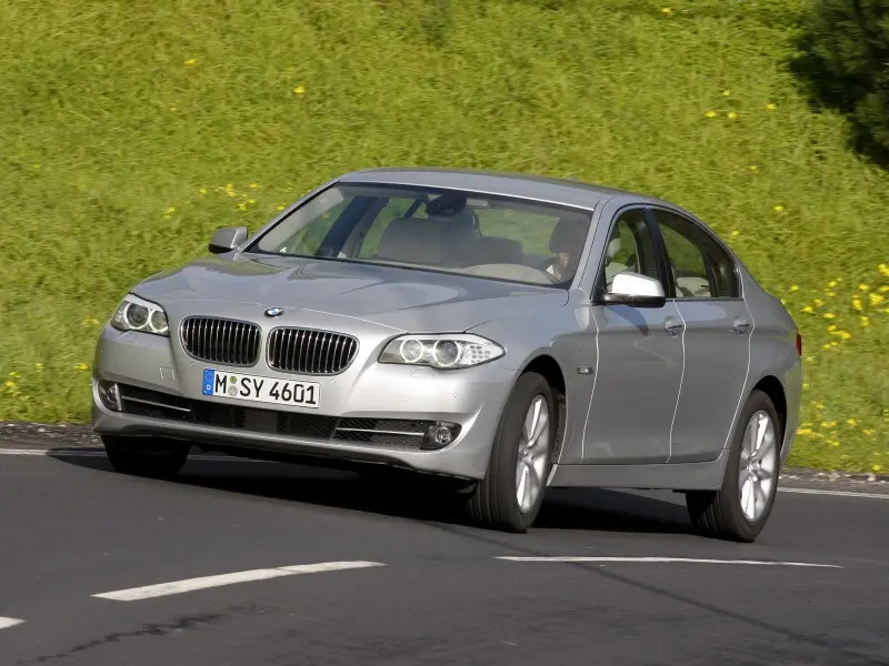 BMW 5 Serisi 5 Serisi 530d Standart 6
