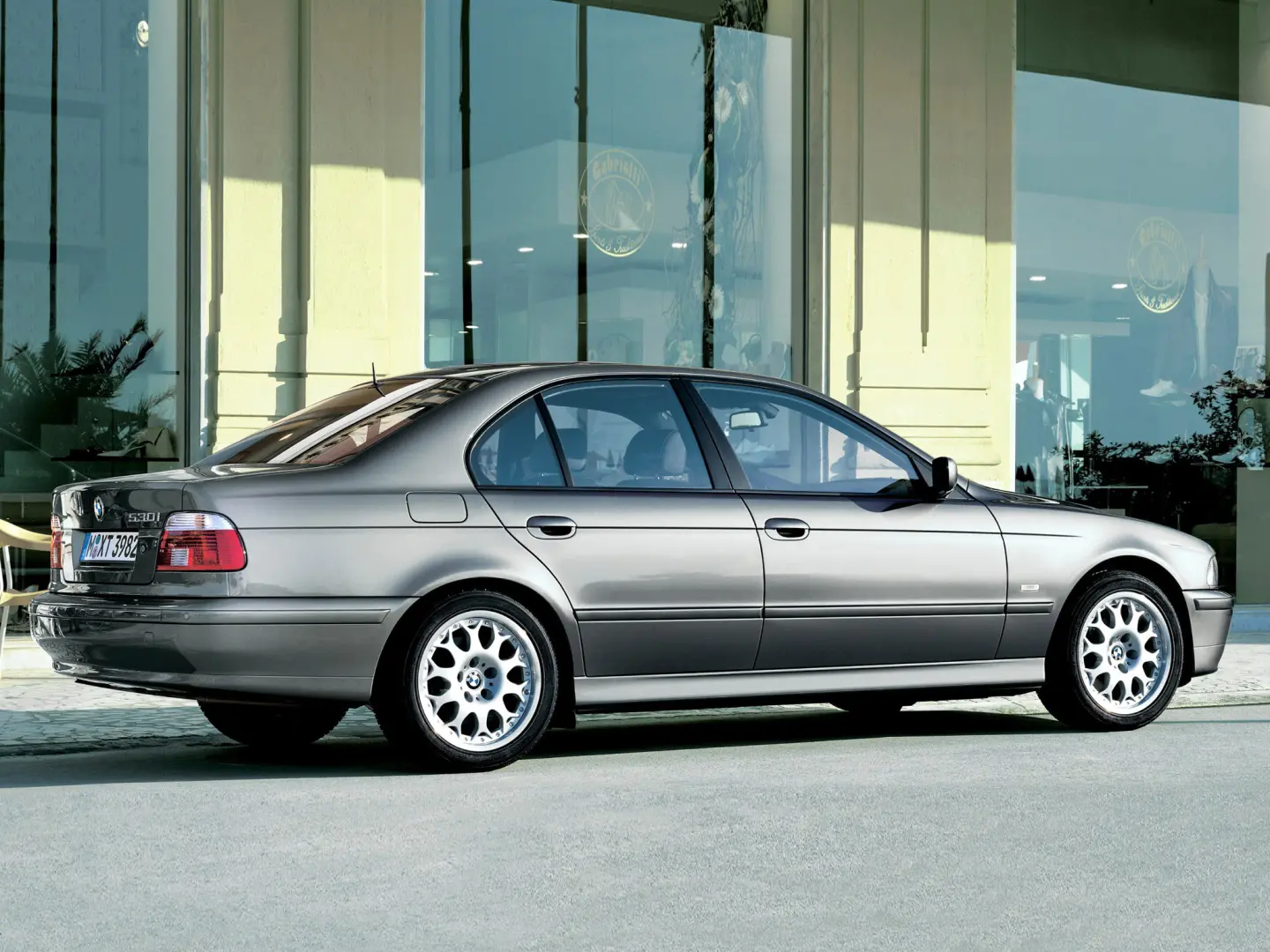 BMW 5 Serisi 5 Serisi 530i Standart 5