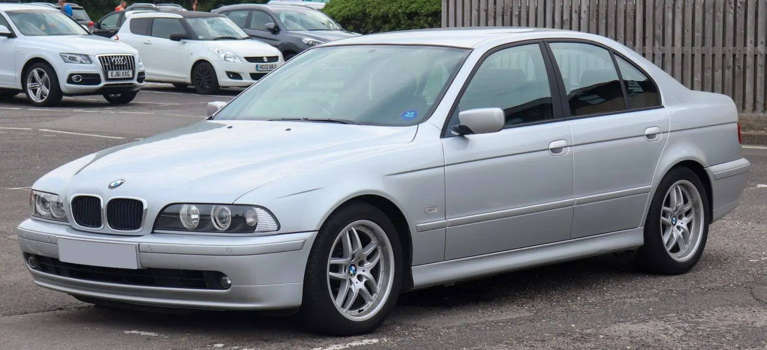 BMW 5 Serisi 5 Serisi 530i Standart 6