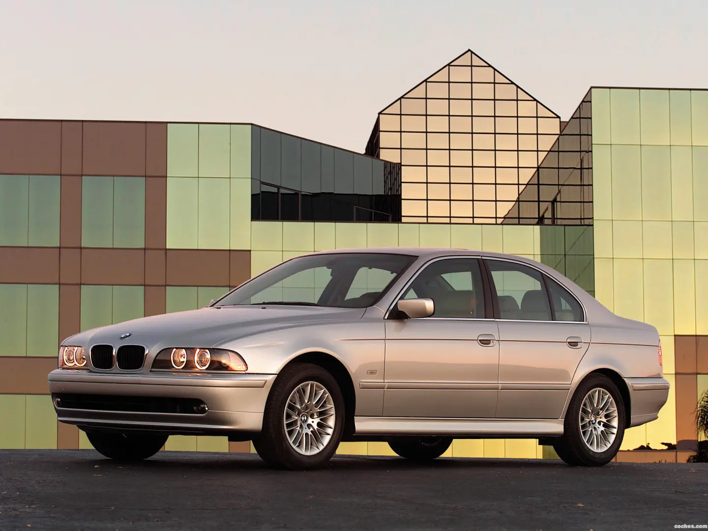 BMW 5 Serisi 5 Serisi 530i Standart 6